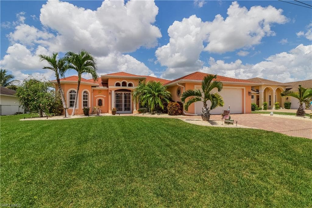 626 SE 8th PL CAPE CORAL, FL 33990