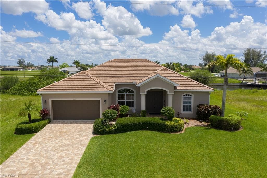 1011 NW 38th AVE CAPE CORAL, FL 33993