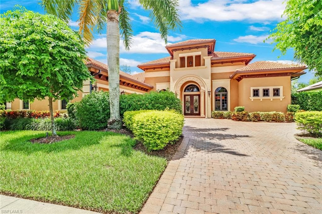 7437 Byrons WAY NAPLES, FL 34113