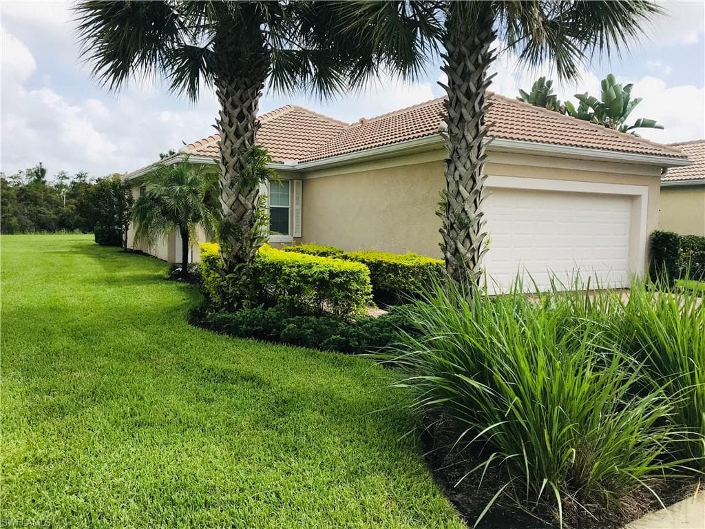 8478 Karina CT NAPLES, FL 34114