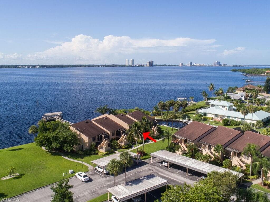 15477 Admiralty CIR 6 NORTH FORT MYERS, FL 33917