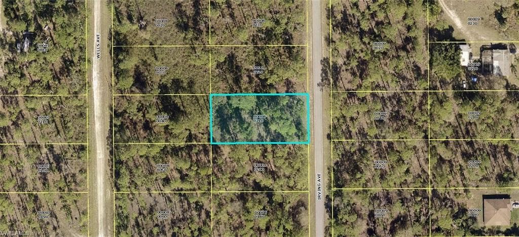 817 Irving AVE LEHIGH ACRES, FL 33972