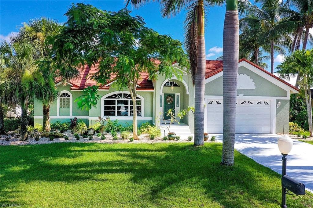 8549 S Lake CIR FORT MYERS, FL 33908