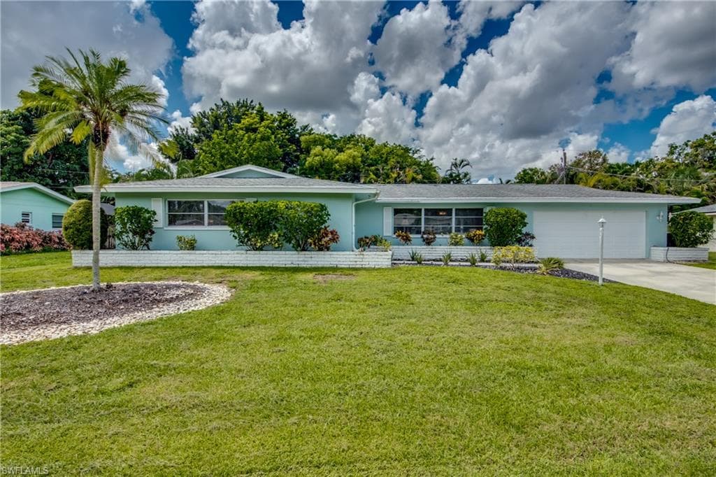 1012 Sumica DR FORT MYERS, FL 33919