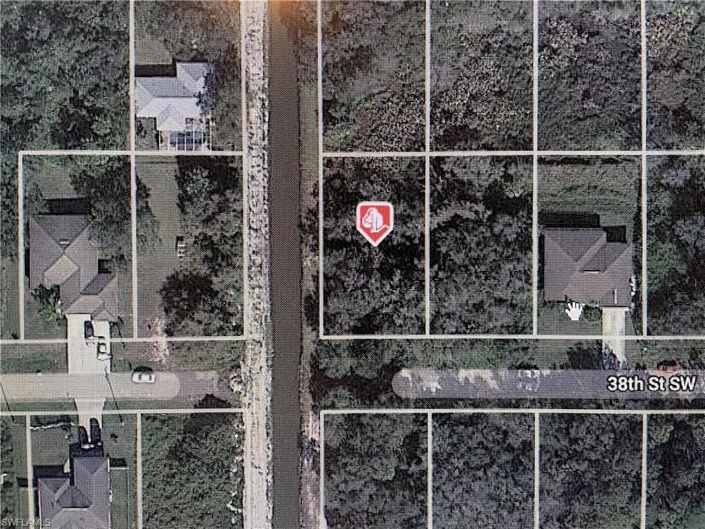 3818 38th ST SW LEHIGH ACRES, FL 33976