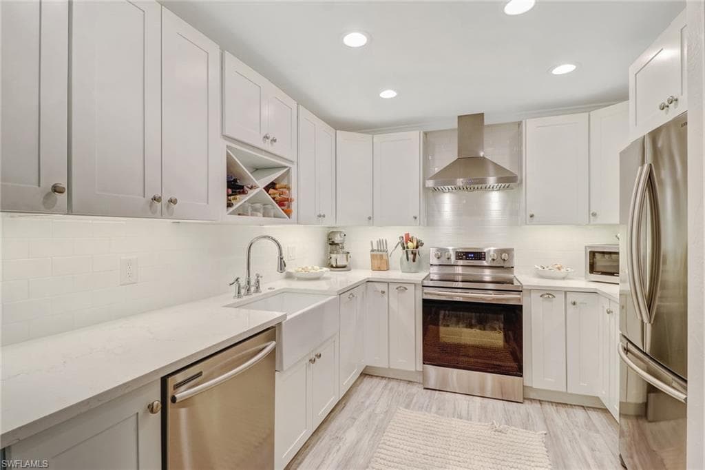 3180 Seasons WAY 909 ESTERO, FL 33928