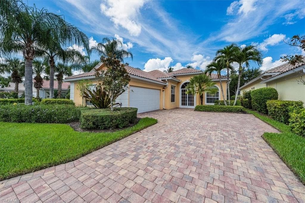 15400 Puffin DR BONITA SPRINGS, FL 34135