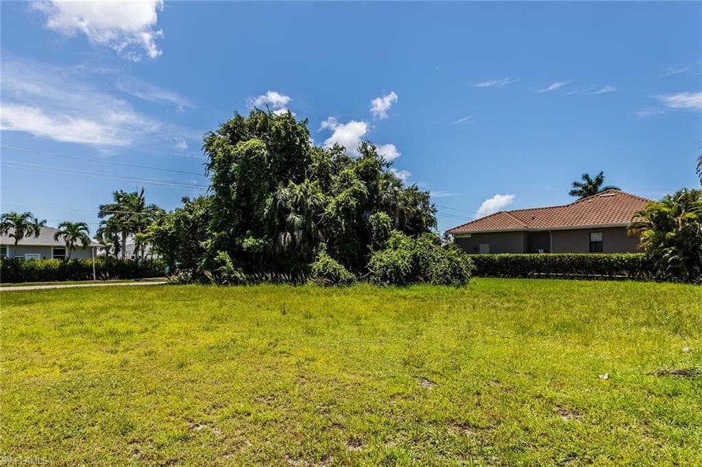 748 Seagrape DR MARCO ISLAND, FL 34145