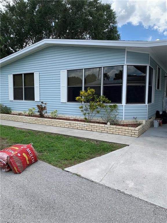 5327 Countrydale CT FORT MYERS, FL 33905