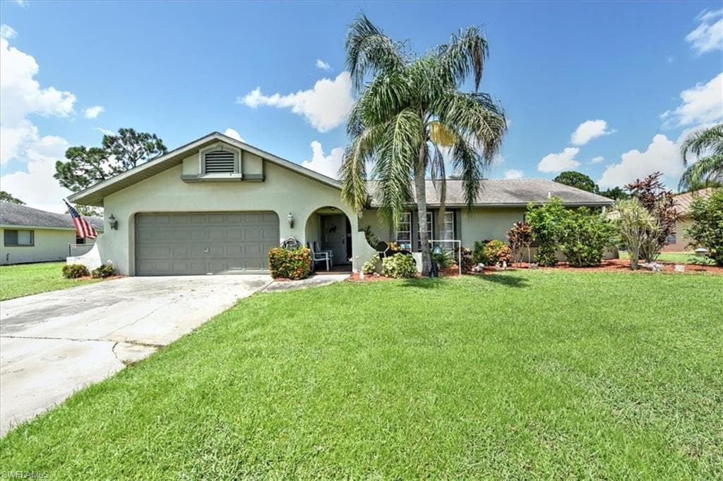 5500 Burnham CT NORTH FORT MYERS, FL 33903