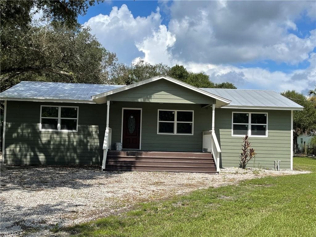 1100 Hull ST LABELLE, FL 33935