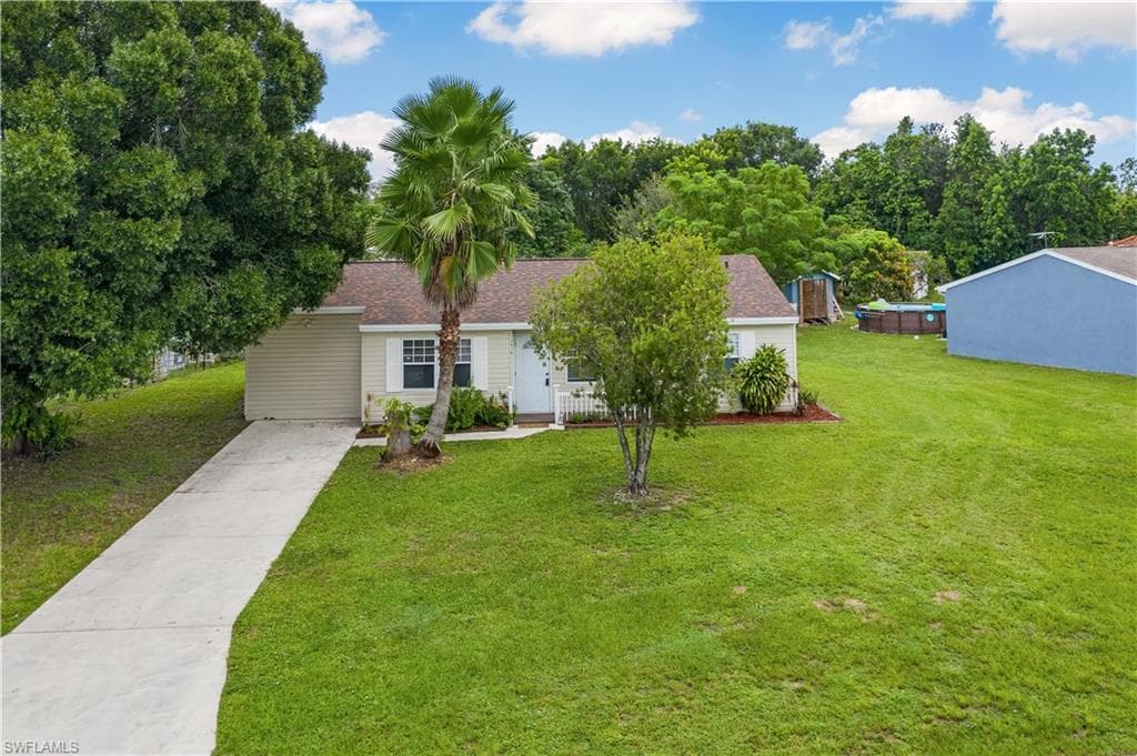 4018 W Sunflower CIR LABELLE, FL 33935