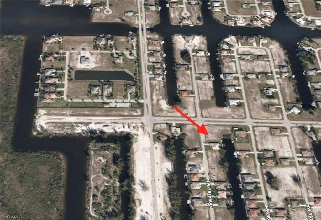 737 NW 39th AVE CAPE CORAL, FL 33993