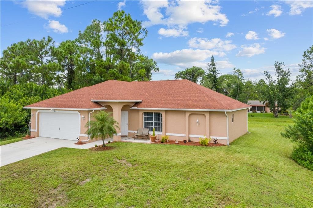 1121 Capri ST E LEHIGH ACRES, FL 33974