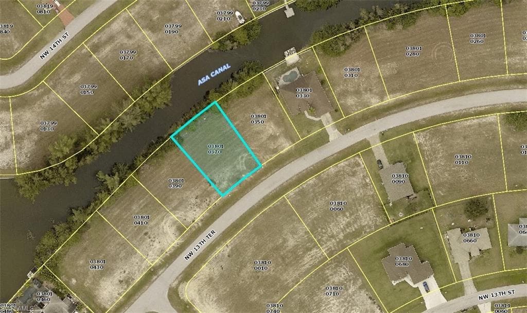 1903 NW 13th TER CAPE CORAL, FL 33993