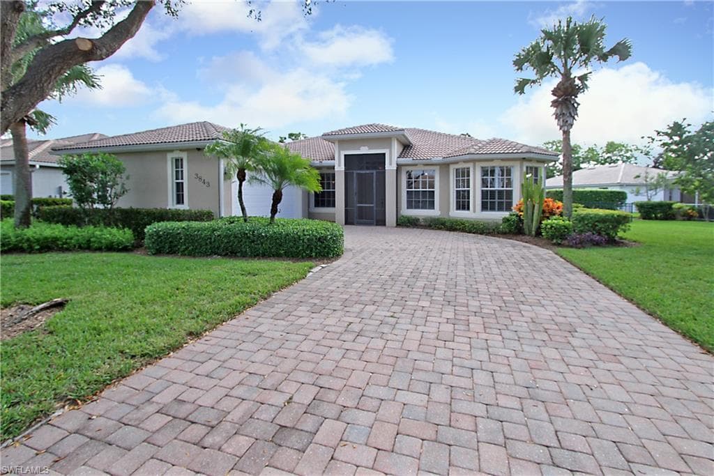 3843 Recreation LN NAPLES, FL 34116