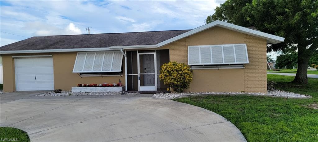 1204 SE 35th ST CAPE CORAL, FL 33904