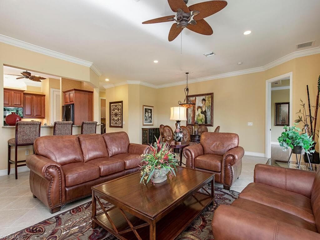 5035 BLAUVELT WAY 202 NAPLES, FL 34105