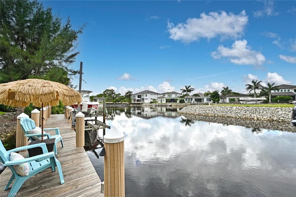 1895 Gordon River LN NAPLES, FL 34104