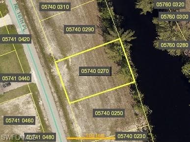 3757 NE 16th PL CAPE CORAL, FL 33909