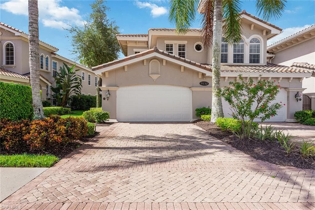 9130 Cherry Oaks LN 201 NAPLES, FL 34114