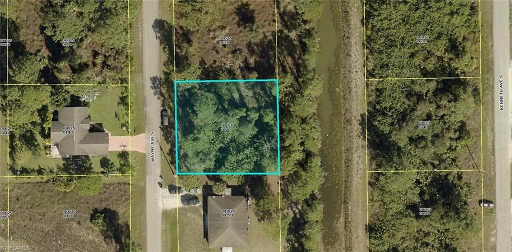 2213/2215 Wayne AVE S LEHIGH ACRES, FL 33973
