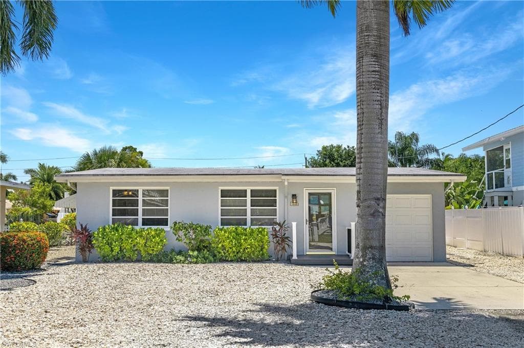 140 Bahia VIA FORT MYERS BEACH, FL 33931