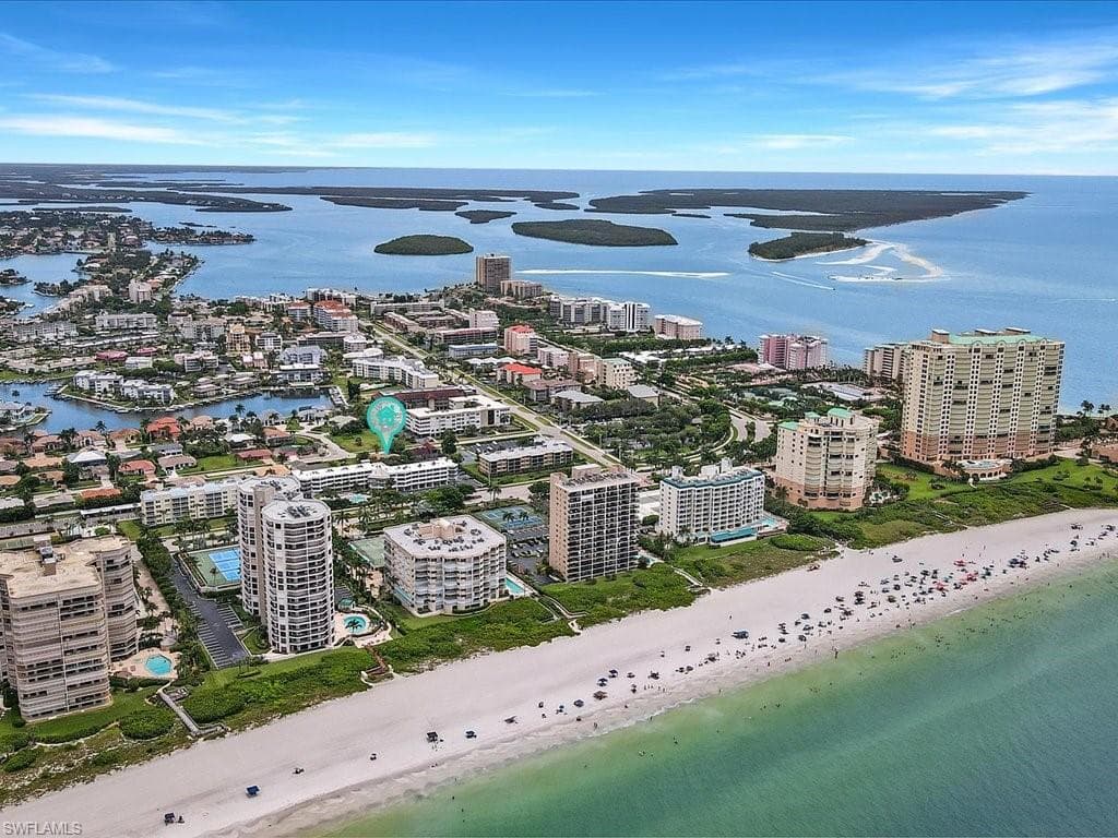 900 Seagrape DR MARCO ISLAND, FL 34145