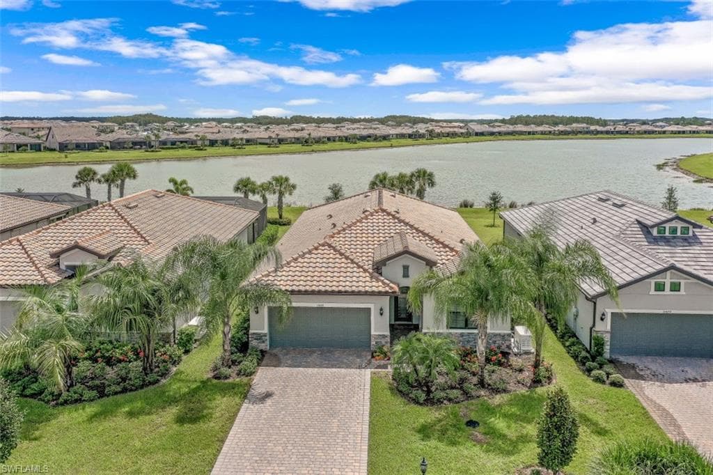 19877 Beechcrest PL ESTERO, FL 33928