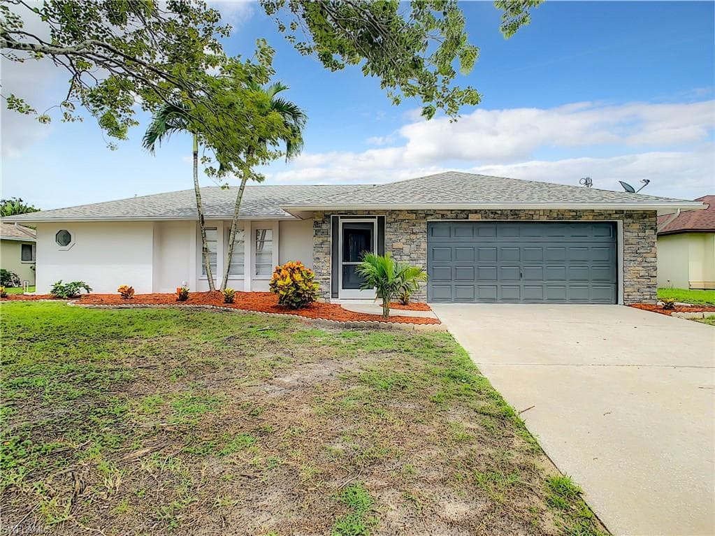 921 SE 20th PL CAPE CORAL, FL 33990