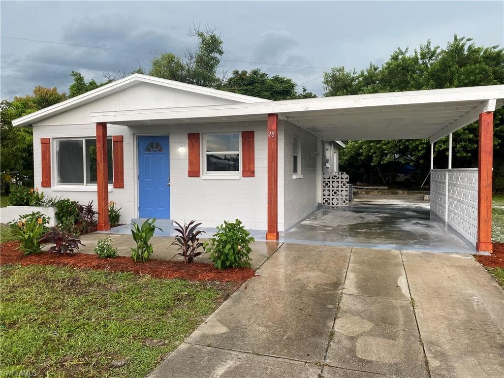 48 Abaco ST LEHIGH ACRES, FL 33936