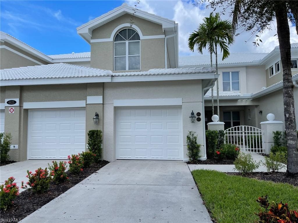 4625 Hawks Nest DR C-103 NAPLES, FL 34114