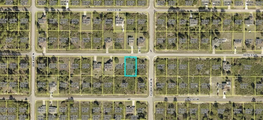 2703 40th ST W LEHIGH ACRES, FL 33971