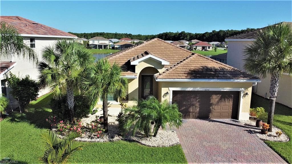 16051 Mistflower DR ALVA, FL 33920