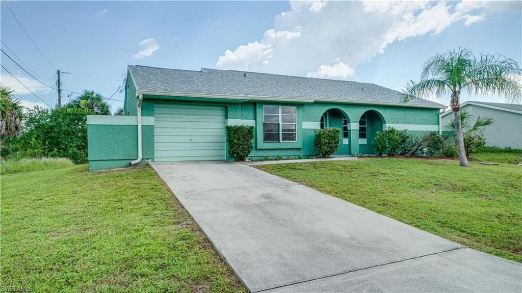 18271 Arapahoe CIR PORT CHARLOTTE, FL 33948