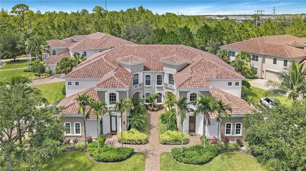11000 Carrara CT 102 BONITA SPRINGS, FL 34135