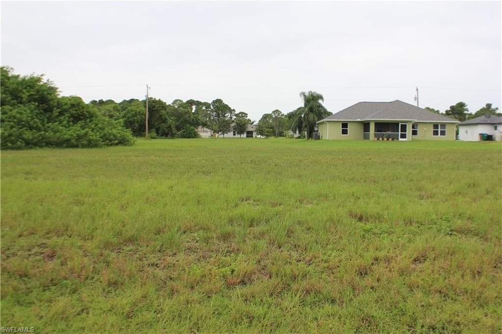 1028 NE 36th LN CAPE CORAL, FL 33909