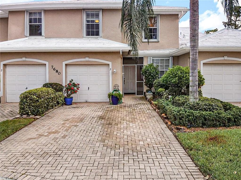 7680 Meadow Lakes DR 1403 NAPLES, FL 34104