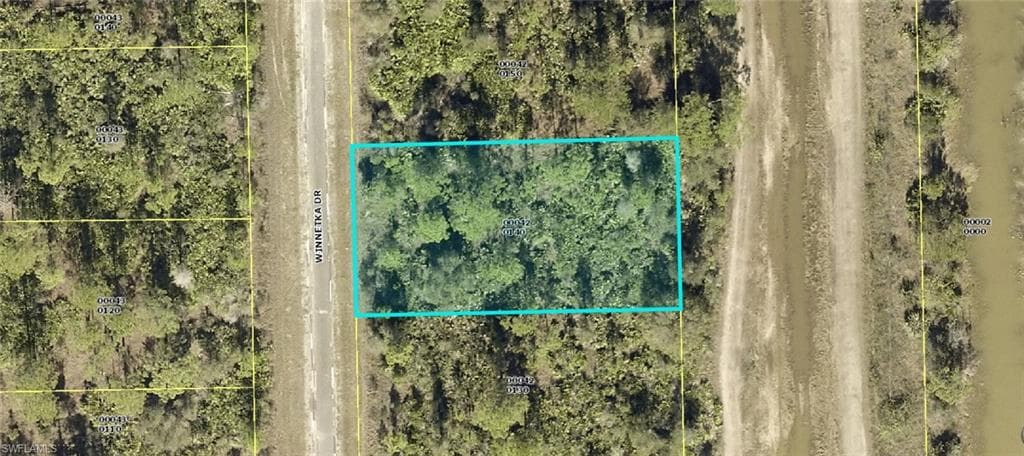 2128 Winnetka DR LEHIGH ACRES, FL 33972
