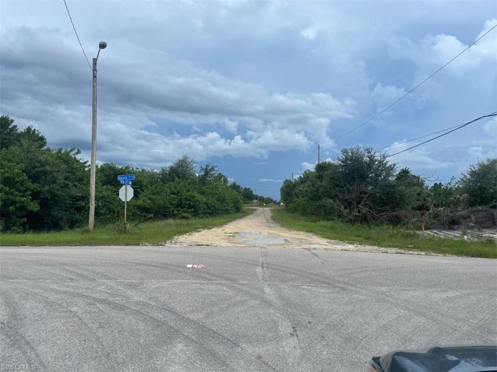 3601 26th ST SW LEHIGH ACRES, FL 33976
