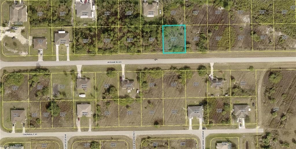 933/935 Jaguar BLVD LEHIGH ACRES, FL 33974
