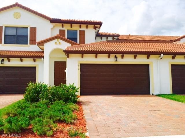 7818 BRISTOL CIR NAPLES, FL 34120