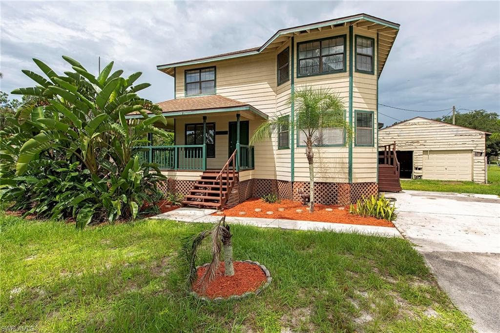 18274 Apple RD FORT MYERS, FL 33967