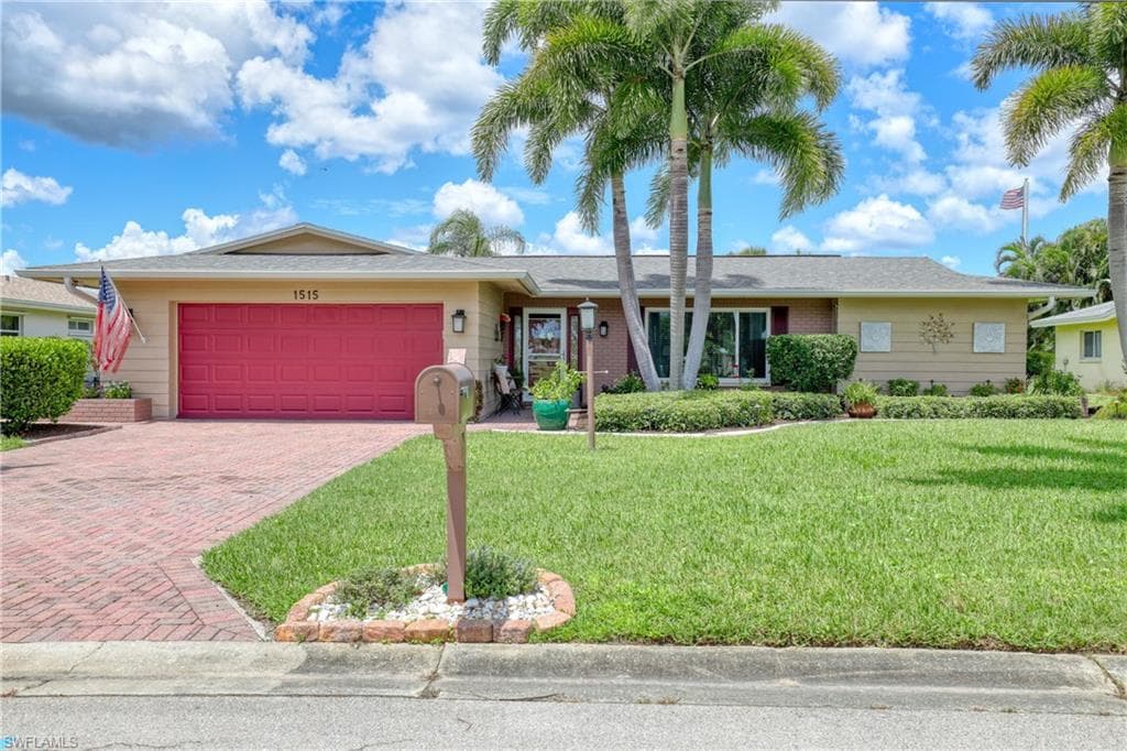 1515 Tredegar DR FORT MYERS, FL 33919
