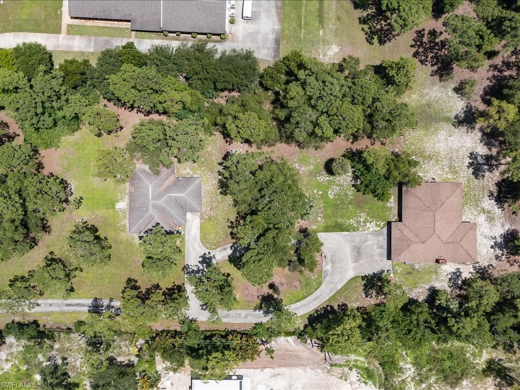 5880 Autumn Oaks LN NAPLES, FL 34119