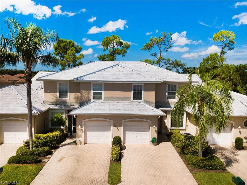 7655 Meadow Lakes DR #3 NAPLES, FL 34104