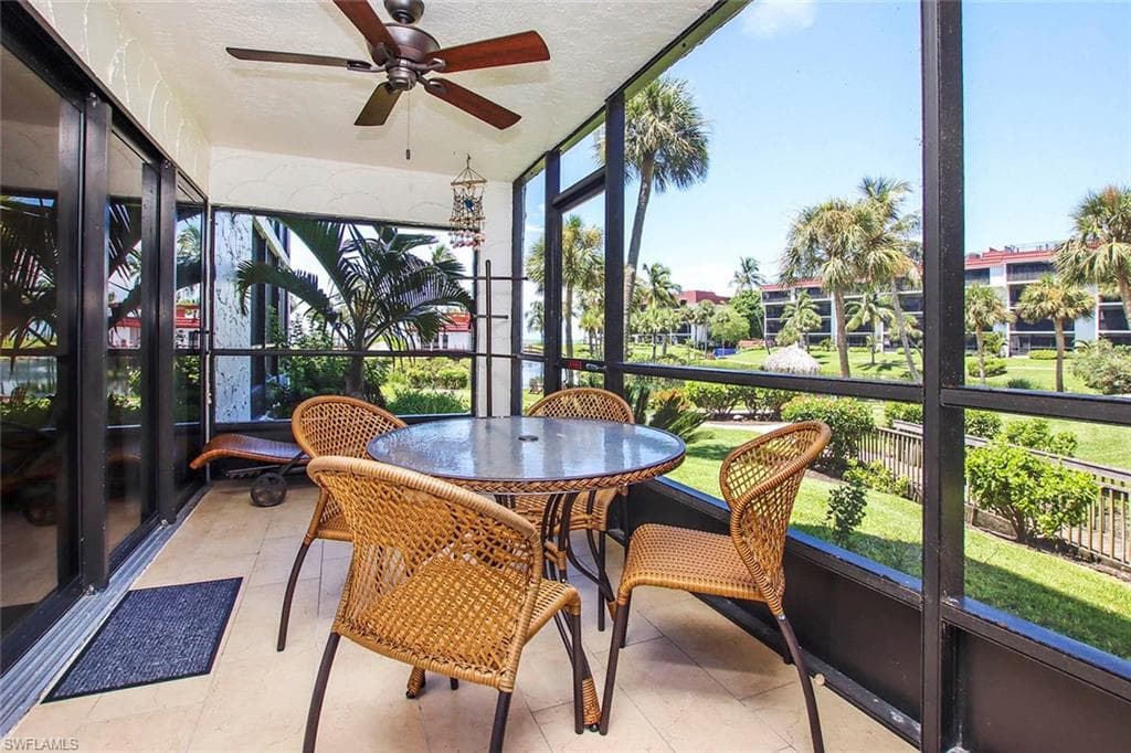 2445 W Gulf DR D-1 SANIBEL, FL 33957