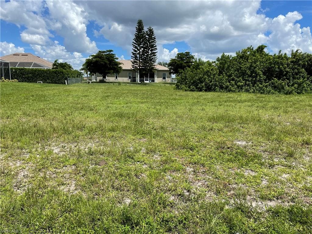 2723 NW 6th AVE CAPE CORAL, FL 33993