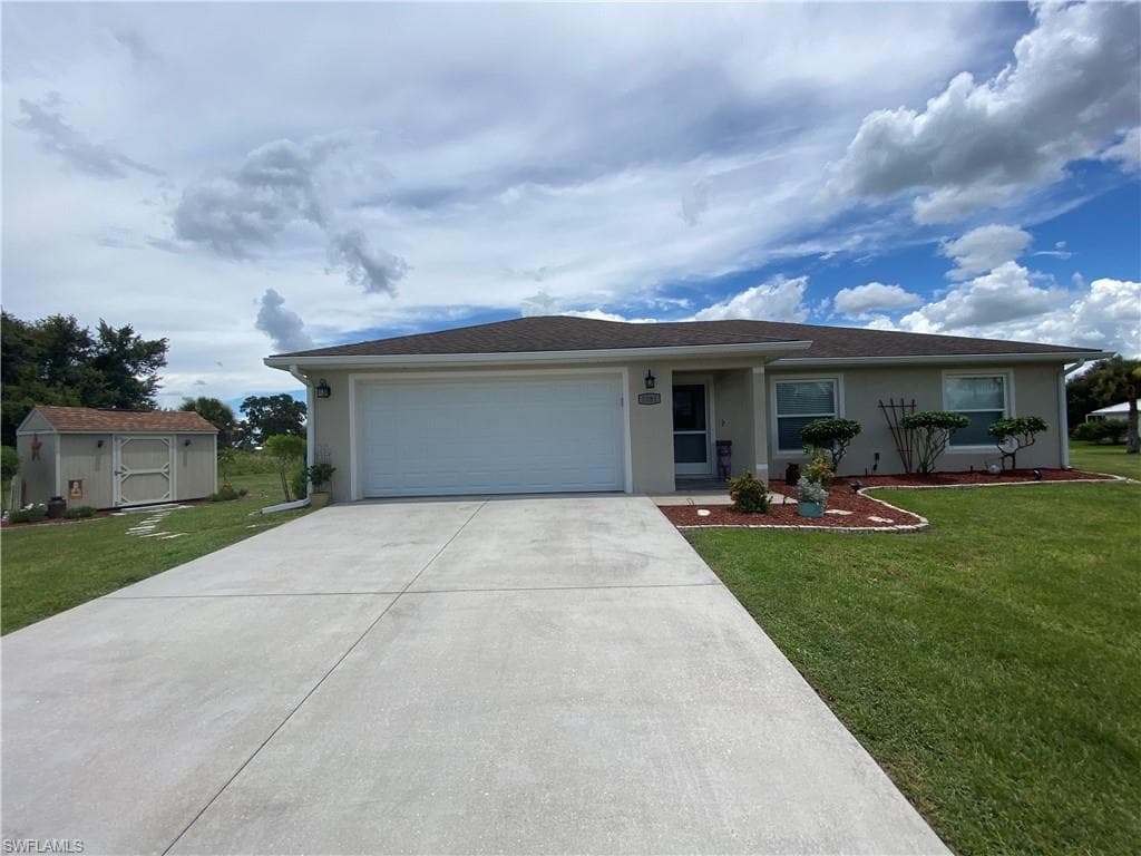 1181 April AVE LABELLE, FL 33935