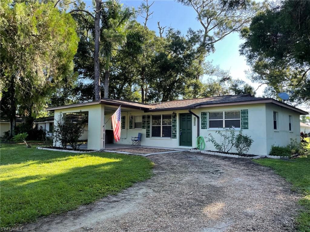 2302 Davis BLVD FORT MYERS, FL 33905
